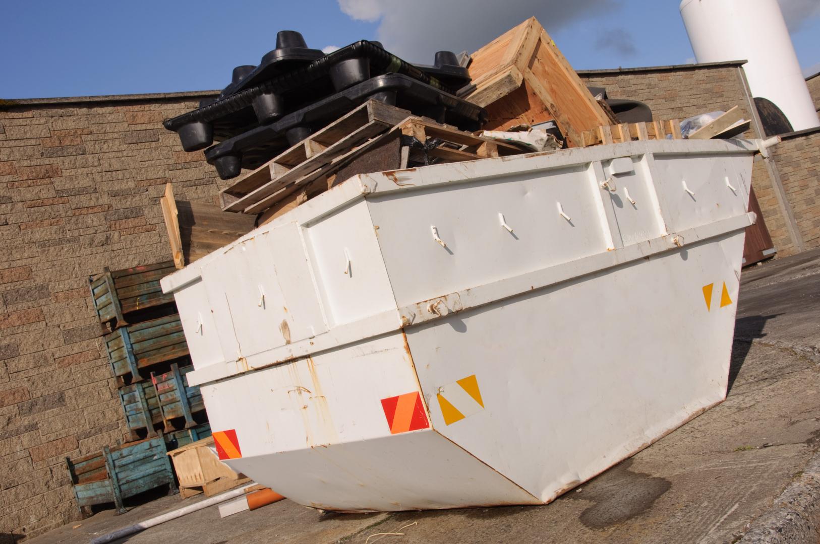Spécialiste de la gestion des déchets à Feurs<br>Une équipe de spécialistes de la gestion des déchets intervenant à Feurs<br>Une société spéacialisée dans la gestion des déchets basée non loin de Feurs